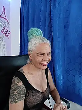 freyadevil333 online show from May 16, 2026, 10:36 am