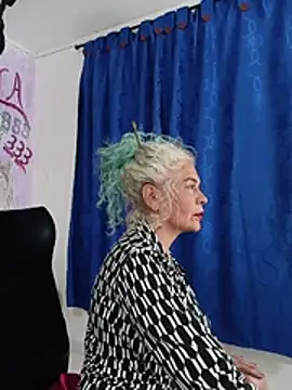 freyadevil333 online show from May 21, 2026, 5:14 am