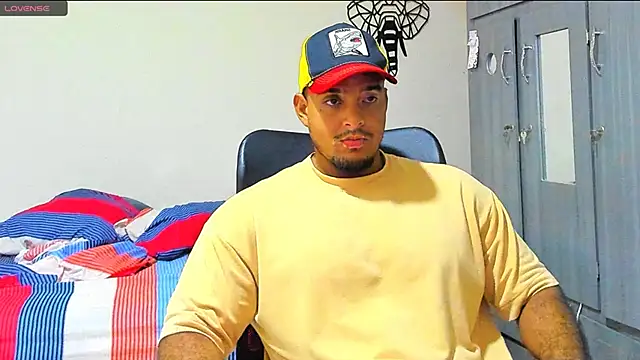 Big furry bear13 online show from December 28, 2024, 5:12 am