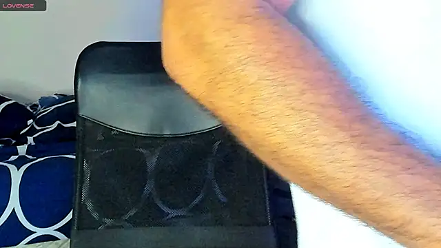 Big furry bear13 online show from March 1, 2025, 6:03 am