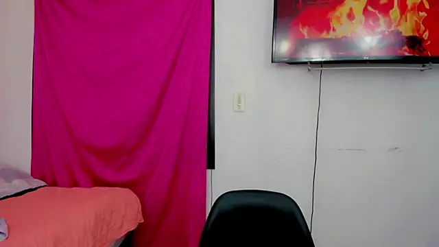 sunshine uwu22 online show from January 6, 2025, 6:10 pm