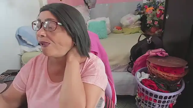 Mrs mommy  online show from April 7, 2026, 5:57 pm