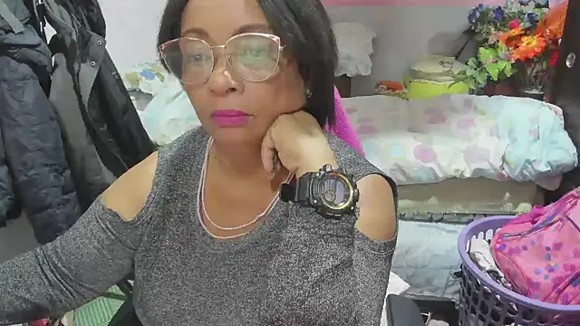 Mrs mommy  online show from May 11, 2026, 11:46 pm
