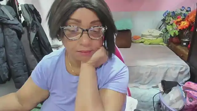 Mrs mommy  online show from May 14, 2026, 7:20 pm