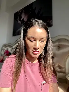 HotXMom online show from March 13, 2026, 7:37 am