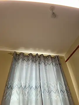 Linahlove online show from March 21, 2026, 1:37 pm