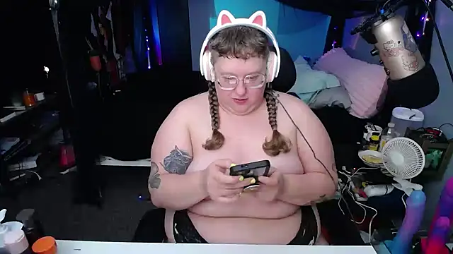 FatVeronica online show from February 28, 2025, 2:42 pm