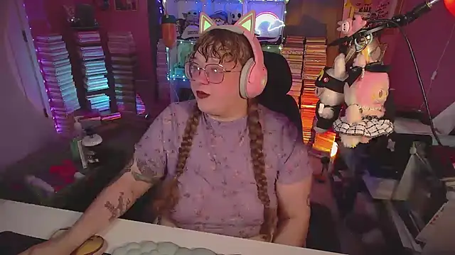 FatVeronica online show from July 12, 2026, 5:26 pm