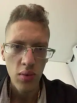 Snapshot of SOYMRX chatting on December 27, 2024, 12:18 am SOYMRX online show from December 27, 2024, 12:18 am