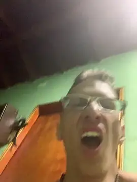 Snapshot of SOYMRX chatting on December 28, 2024, 11:05 pm SOYMRX online show from December 28, 2024, 11:05 pm