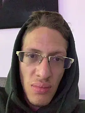 Snapshot of SOYMRX chatting on January 21, 2025, 2:22 am SOYMRX online show from January 21, 2025, 2:22 am