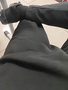 Snapshot of ertance40 chatting on February 7, 2026, 7:34 am ertance40 online show from February 7, 2026, 7:34 am