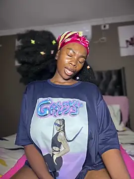 Candy-Heart online show from March 2, 2026, 9:54 pm