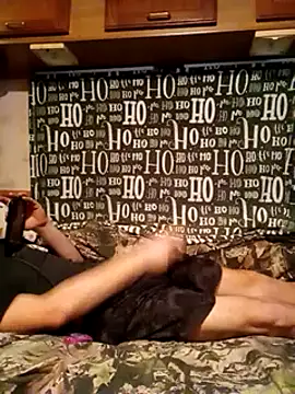 hothippie420 online show from December 28, 2024, 3:47 am