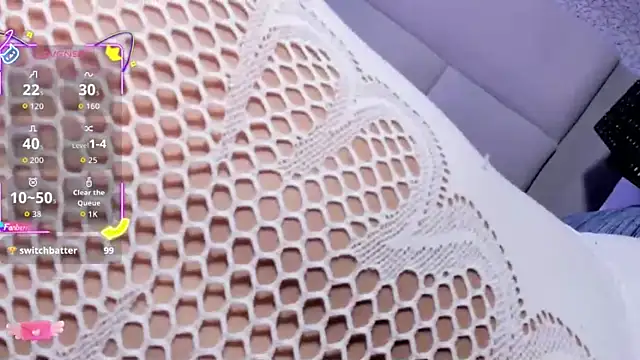 Summer walkerr online show from September 27, 2025, 12:43 pm