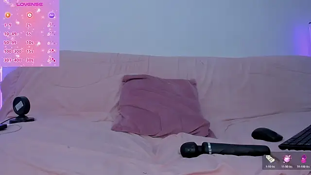 ImBlackEyes online show from December 17, 2025, 9:10 pm