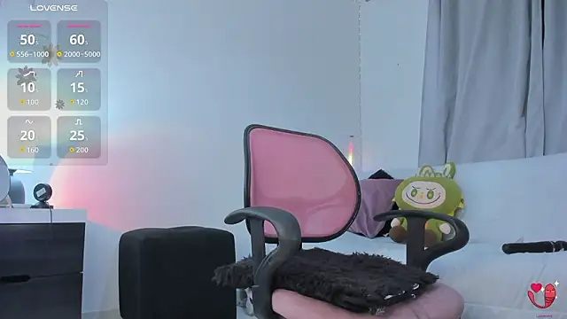 Snapshot of ImBlackEyes chatting on February 18, 2026, 9:00 pm ImBlackEyes online show from February 18, 2026, 9:00 pm