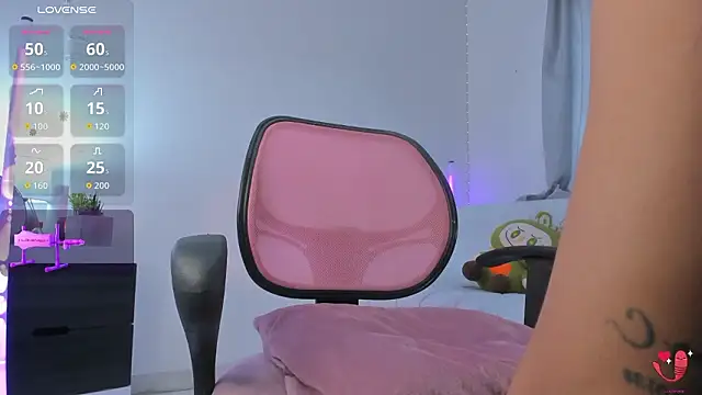 Snapshot of ImBlackEyes chatting on February 21, 2026, 9:49 pm ImBlackEyes online show from February 21, 2026, 9:49 pm