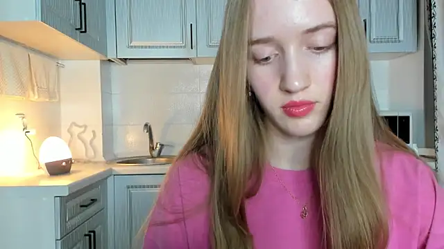 leslie my lovee online show from October 13, 2025, 7:03 pm