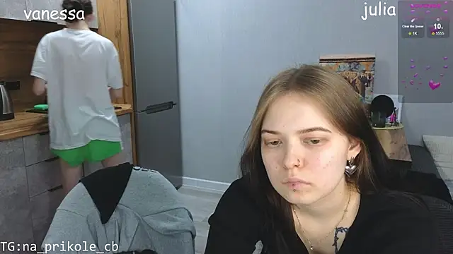 Snapshot of doll_lol_ chatting on December 22, 2024, 8:03 pm doll lol online show from December 22, 2024, 8:03 pm