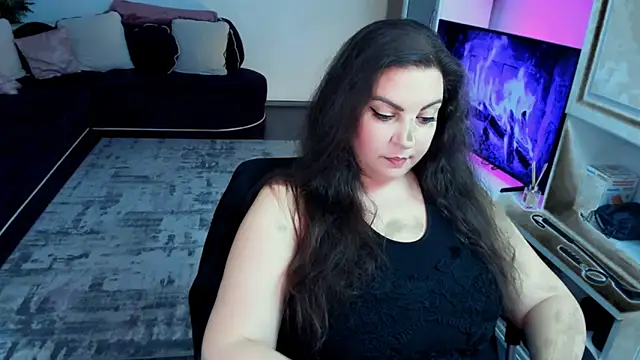 KlaraHope online show from May 8, 2026, 9:42 pm