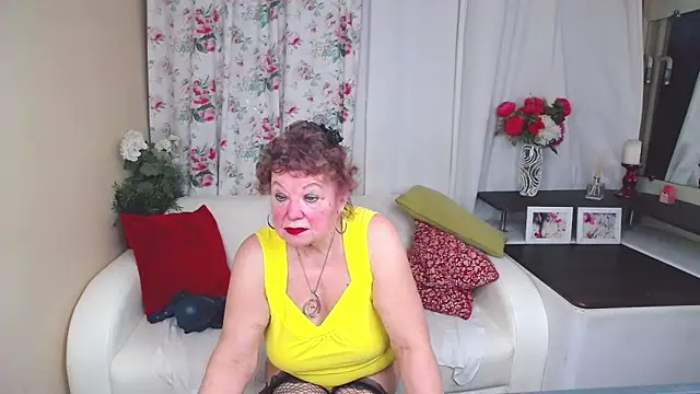 Snapshot of YourHotGranny chatting on January 14, 2025, 12:35 pm YourHotGranny online show from January 14, 2025, 12:35 pm