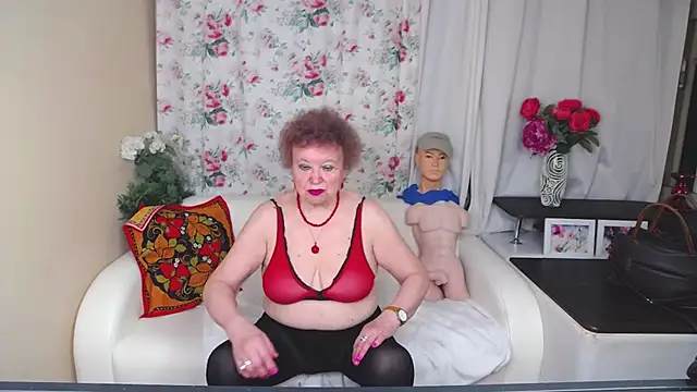 YourHotGranny online show from June 4, 2026, 11:16 am