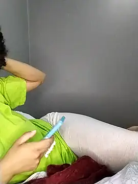 Su Duarte 1 online show from October 22, 2025, 2:45 am