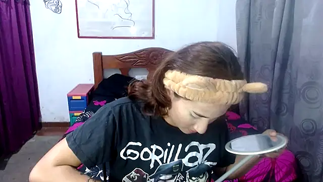 LadyMilk003 online show from October 8, 2025, 3:42 pm