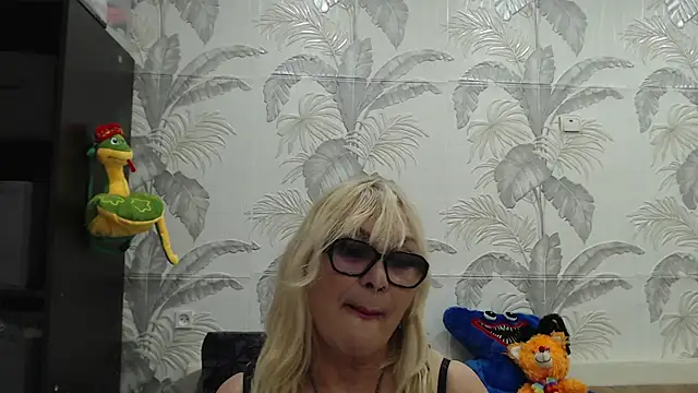 CamDiva113 online show from March 20, 2025, 3:04 pm