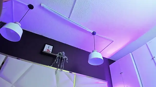 April bowie online show from April 17, 2026, 11:46 am