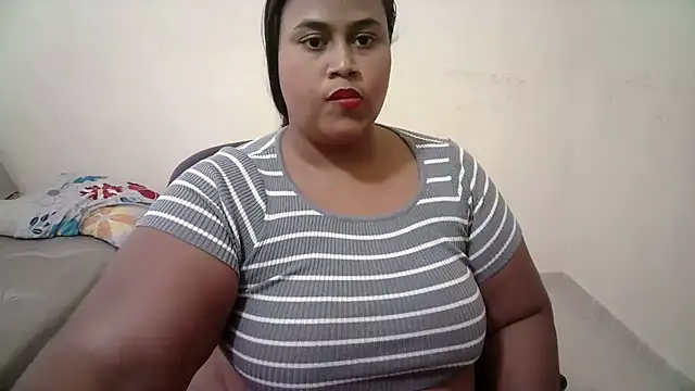 Snapshot of abril_sexy04 chatting on January 18, 2026, 3:27 pm abril sexy04 online show from January 18, 2026, 3:27 pm