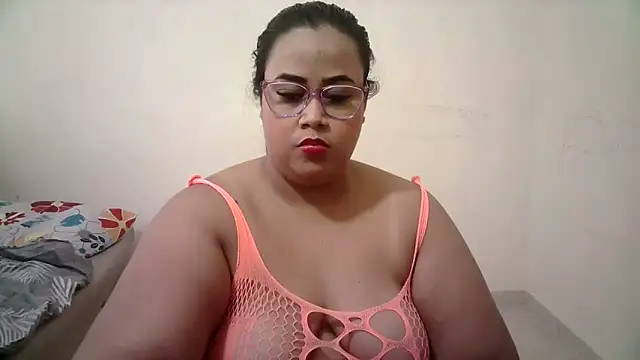 Snapshot of abril_sexy04 chatting on March 4, 2026, 2:23 pm abril sexy04 online show from March 4, 2026, 2:23 pm