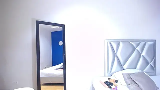 Snapshot of exotic_karmella chatting on January 14, 2025, 8:48 pm exotic karmella online show from January 14, 2025, 8:48 pm