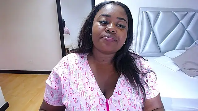 Snapshot of exotic_karmella chatting on January 17, 2025, 8:44 pm exotic karmella online show from January 17, 2025, 8:44 pm