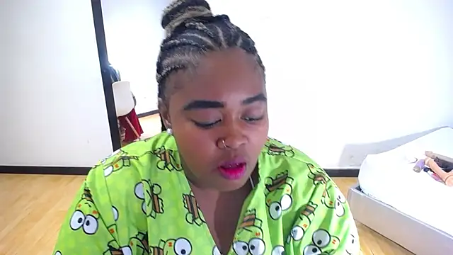 Snapshot of exotic_karmella chatting on September 18, 2025, 8:44 pm exotic karmella online show from September 18, 2025, 8:44 pm