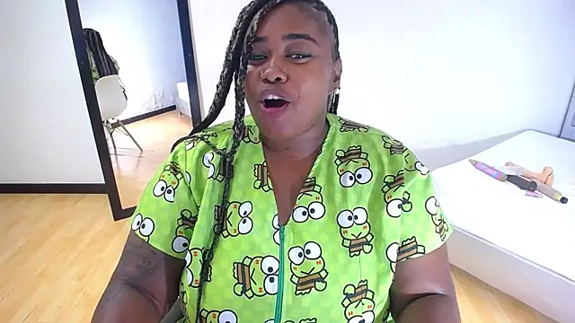 Snapshot of exotic_karmella chatting on October 3, 2025, 8:39 pm exotic karmella online show from October 3, 2025, 8:39 pm