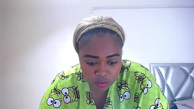 exotic karmella online show from November 20, 2025, 8:52 pm