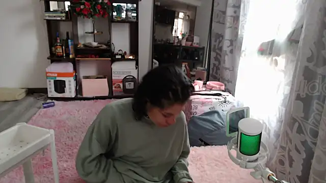 Hellen dumont online show from February 8, 2026, 9:29 pm