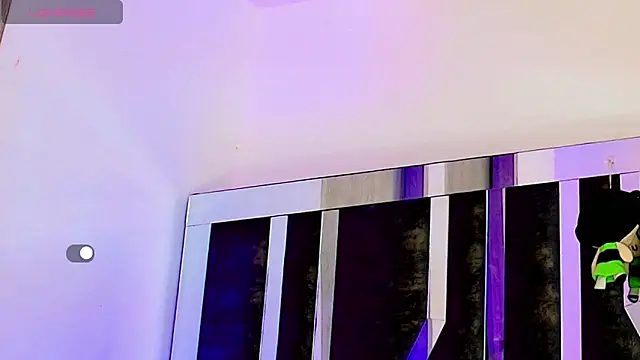 honey skin online show from September 29, 2025, 5:01 am