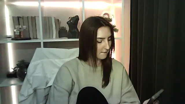 X Alisa online show from October 25, 2025, 5:51 pm