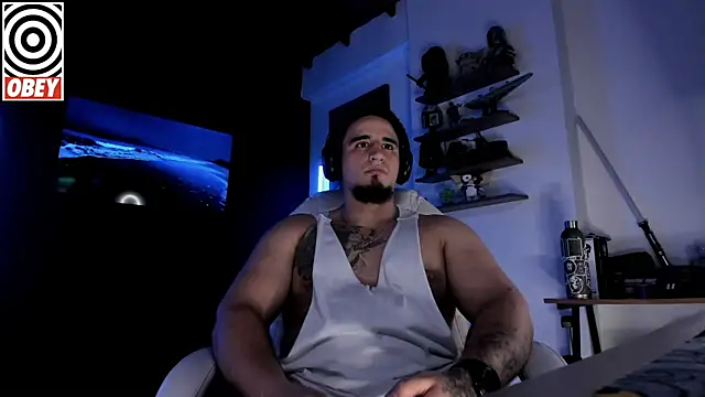 Snapshot of kingbear777 chatting on November 21, 2025, 12:37 pm kingbear777 online show from November 21, 2025, 12:37 pm