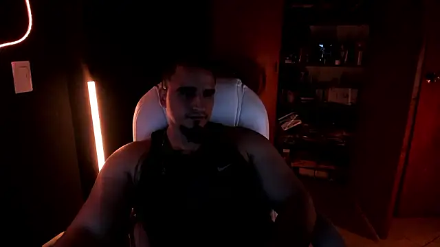 Snapshot of kingbear777 chatting on February 16, 2026, 1:57 am kingbear777 online show from February 16, 2026, 1:57 am