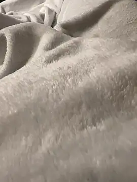 Snapshot of henes188 chatting on January 5, 2025, 8:43 am henes188 online show from January 5, 2025, 8:43 am