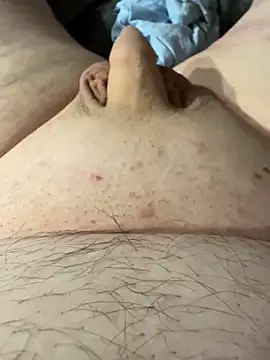 Snapshot of henes188 chatting on March 12, 2025, 9:24 pm henes188 online show from March 12, 2025, 9:24 pm