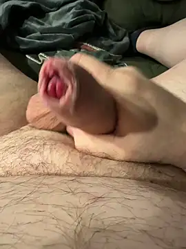 Snapshot of henes188 chatting on March 2, 2026, 9:43 pm henes188 online show from March 2, 2026, 9:43 pm