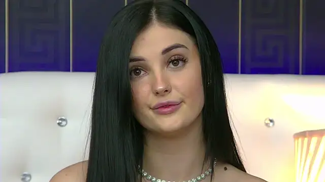 Snapshot of SophiaVilner chatting on January 2, 2025, 7:18 pm SophiaVilner online show from January 2, 2025, 7:18 pm