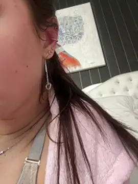 SophiaVilner online show from July 1, 2026, 5:45 pm