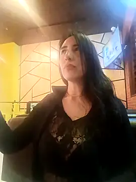 christine-x online show from September 18, 2025, 2:08 pm