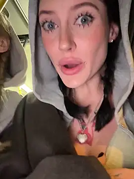 Melissa crazy online show from October 25, 2025, 3:18 pm